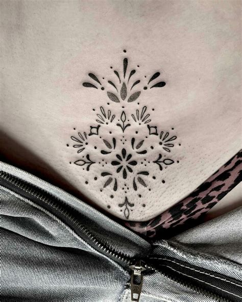 schamlippen tattoo|12+ Feminine Pelvic Tattoo Ideas That Will Blow Your Mind!